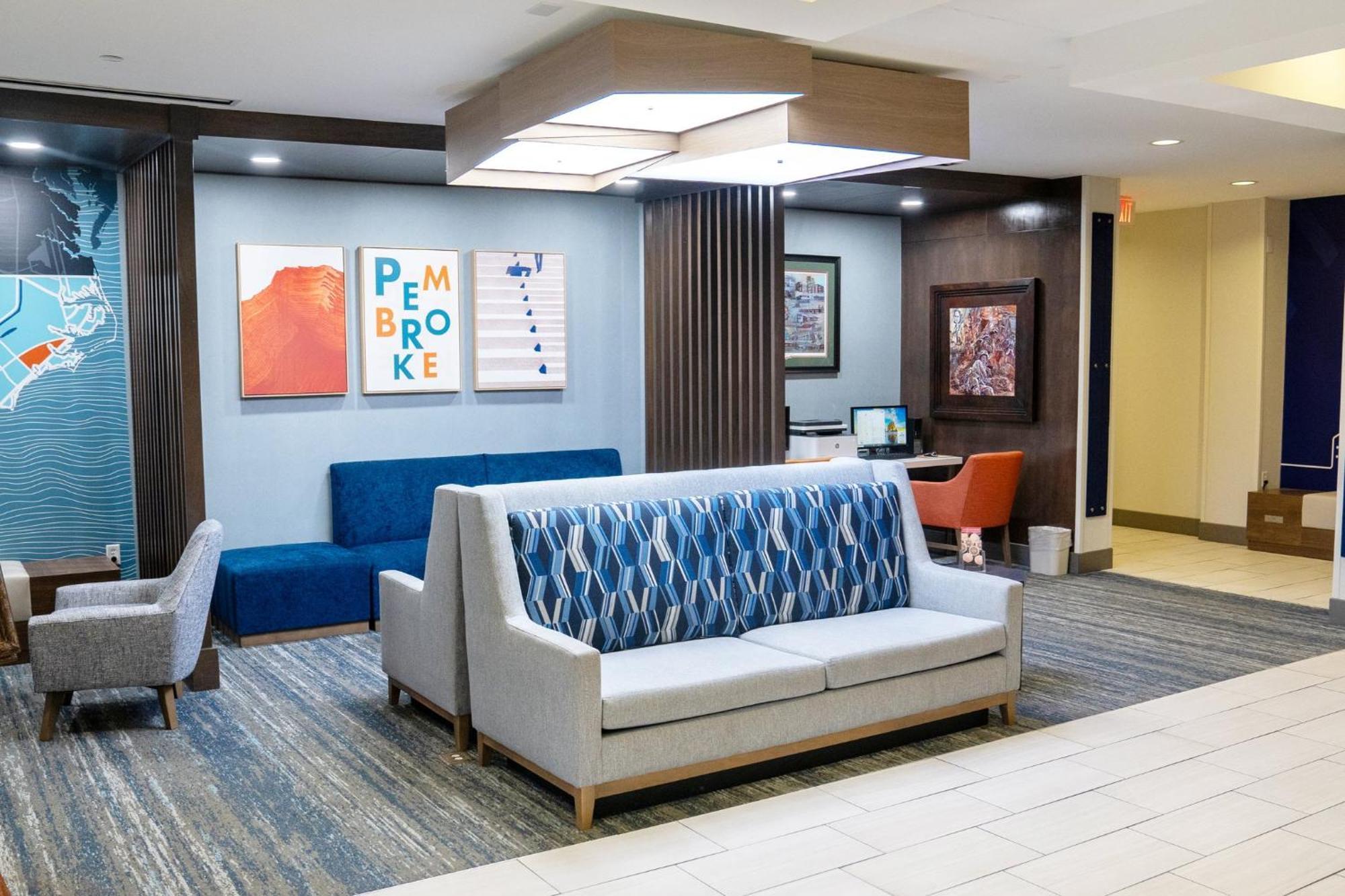 Holiday Inn Express Pembroke By Ihg Εξωτερικό φωτογραφία